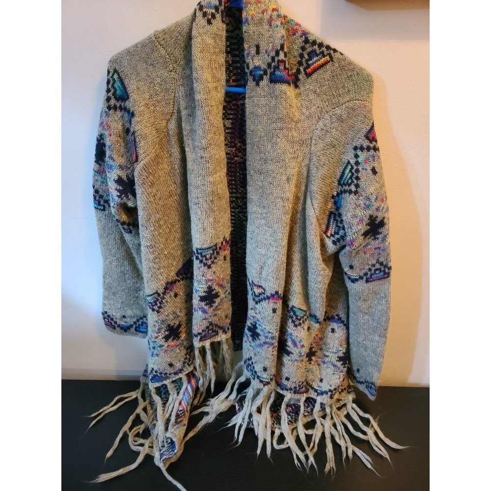 ANTHROPOLOGY Freeway Indian Design Boho Fringed Sweater Shawl Sz L
